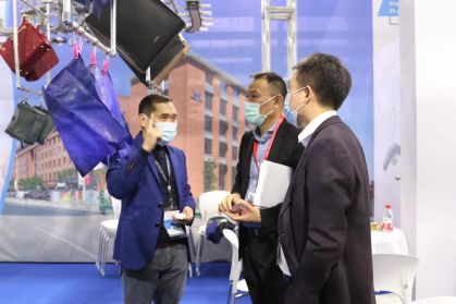 全新探索 | 衣拿智能攜新品亮相上海國際箱包展！